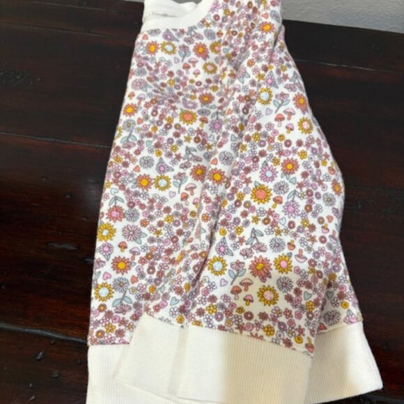 Girls sweatshirt Size 5 - Picture 3 of 4